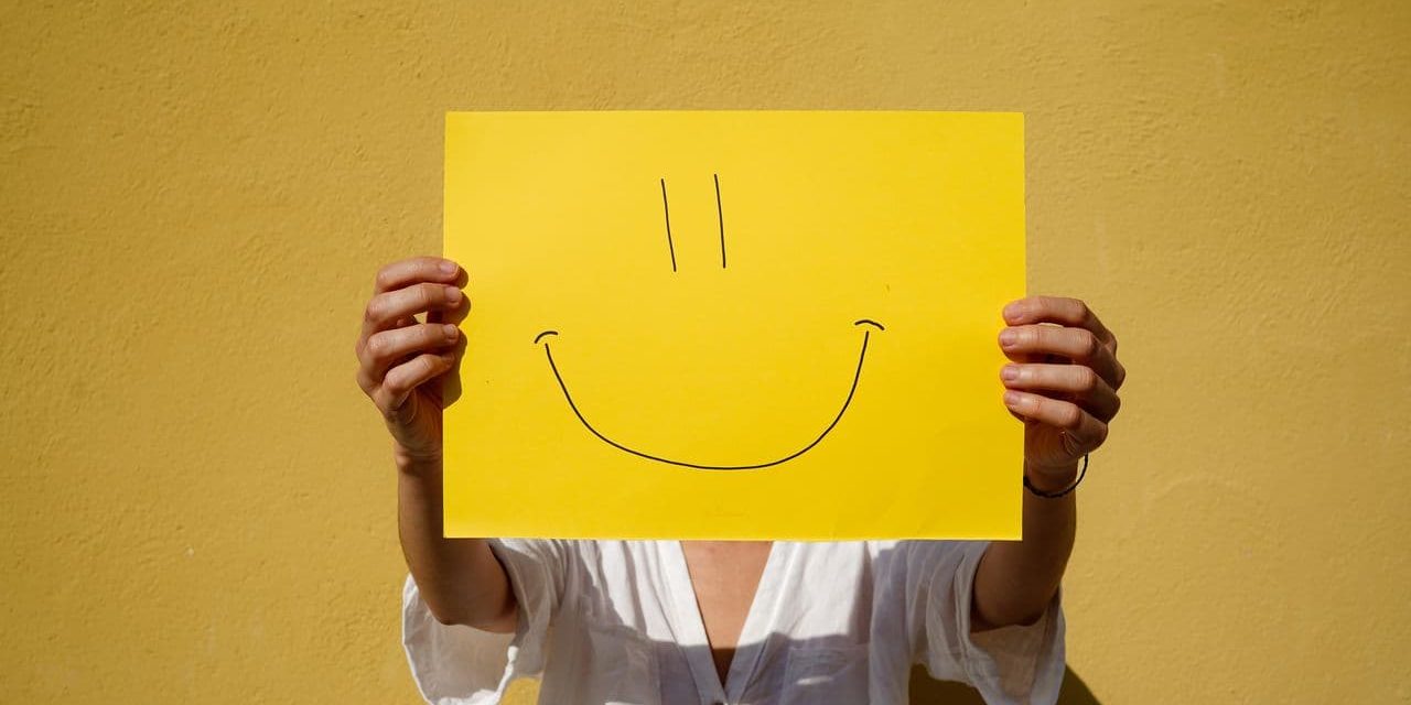 75 frases del Yellow Day para compartir por WhatsApp