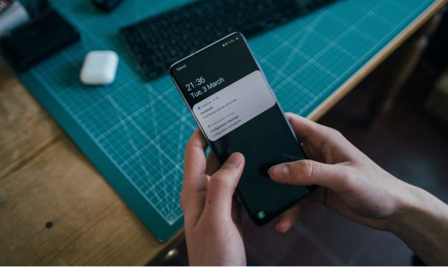 Cómo hacer capturas de pantalla y grabar pantalla en Samsung