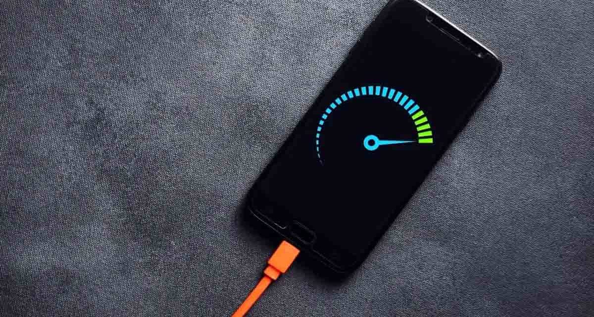 Mi móvil carga lento: qué hacer y cómo acelerar la carga con estos trucos