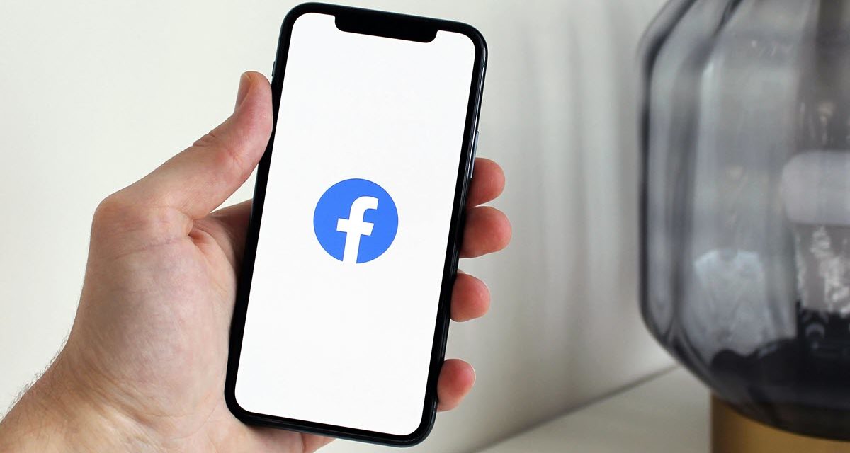 Cómo eliminar mi cuenta de Facebook desde el móvil en 2025